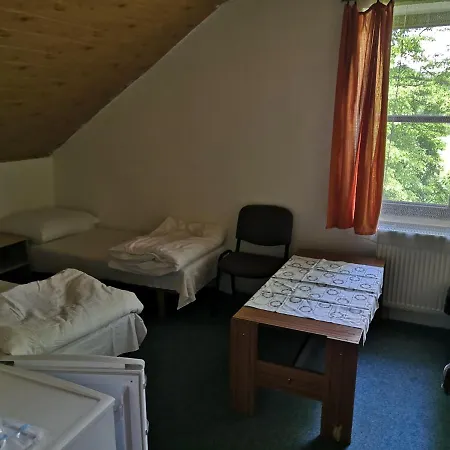 Ubytovani A Restaurace Na Ptackovne. Vendégház *