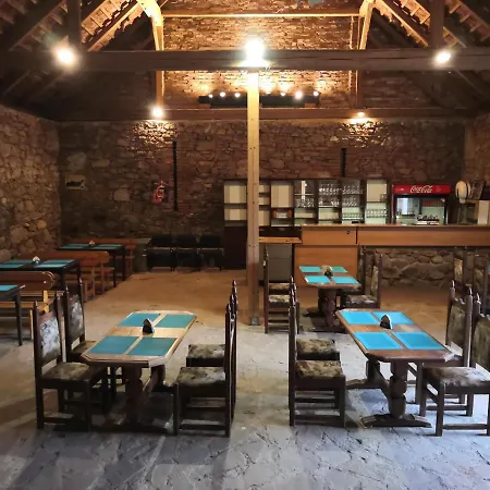 Ubytovani A Restaurace Na Ptackovne. Písek